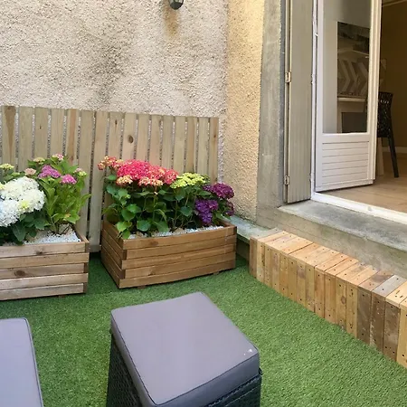 Avec Terrasse Au Coeur De - Serviettes Draps Menage Inclus アパート *