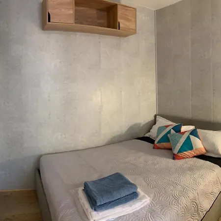Apartment Avec Terrasse Au Coeur De - Serviettes Draps Menage Inclus *